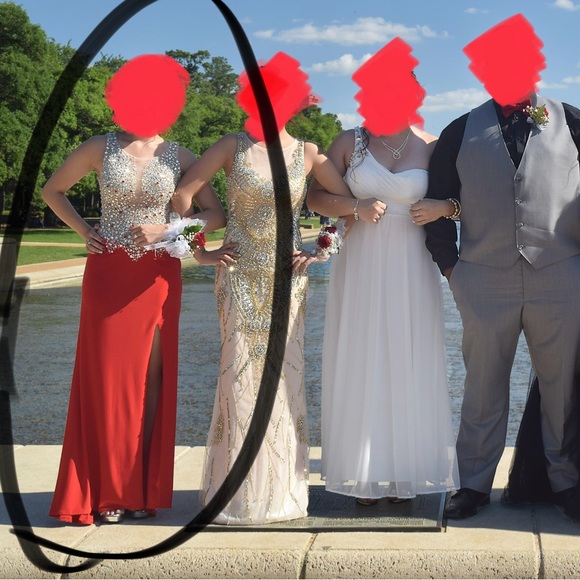 Red prom dress - Picture 3 of 4